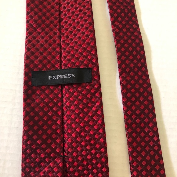 Men’s Express Tie - Picture 2 of 2